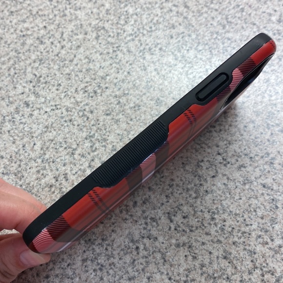 🎉SALE!!🎉 BNIB Casely iPhone 11 Pro Max Case in Red Plaid - Picture 6 of 9